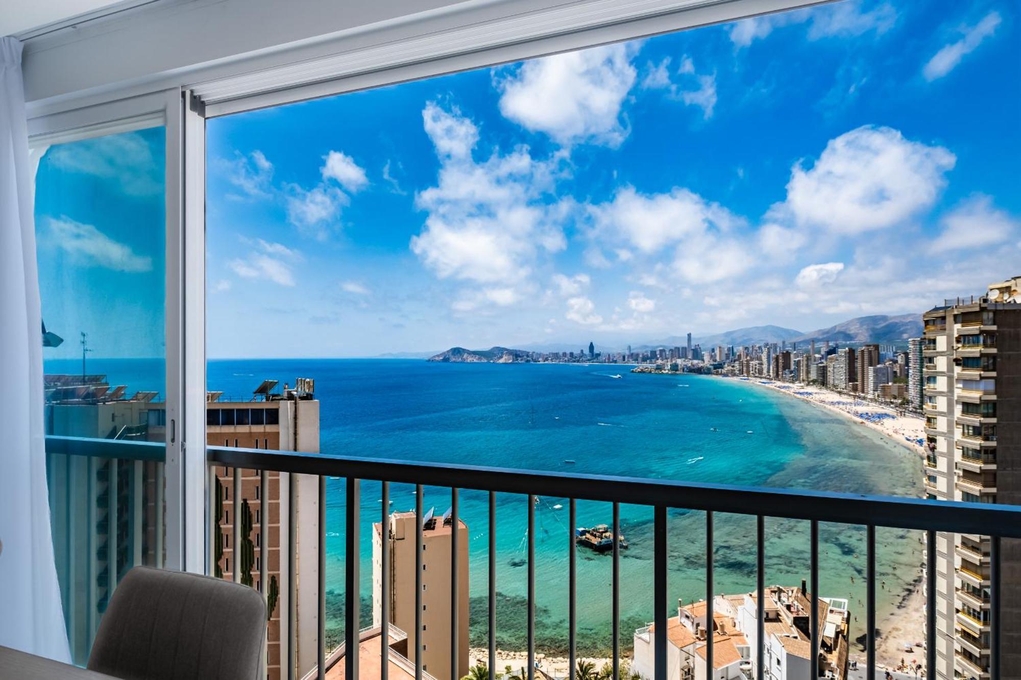 Halcon Deluxe 17-c Levante Appartement *
